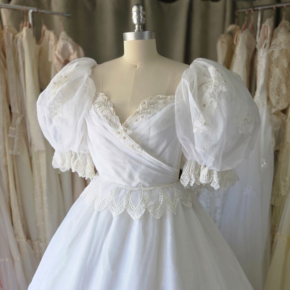 Vintage 80s Puff Sleeve Princess Wedding Dress Size S White Fairytale